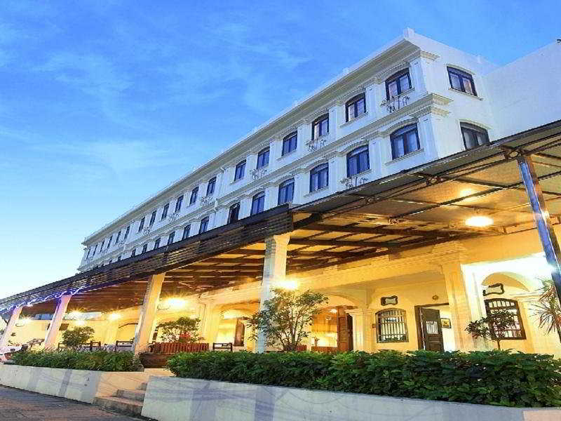 Phuket Heritage Hotel Karon Exterior photo