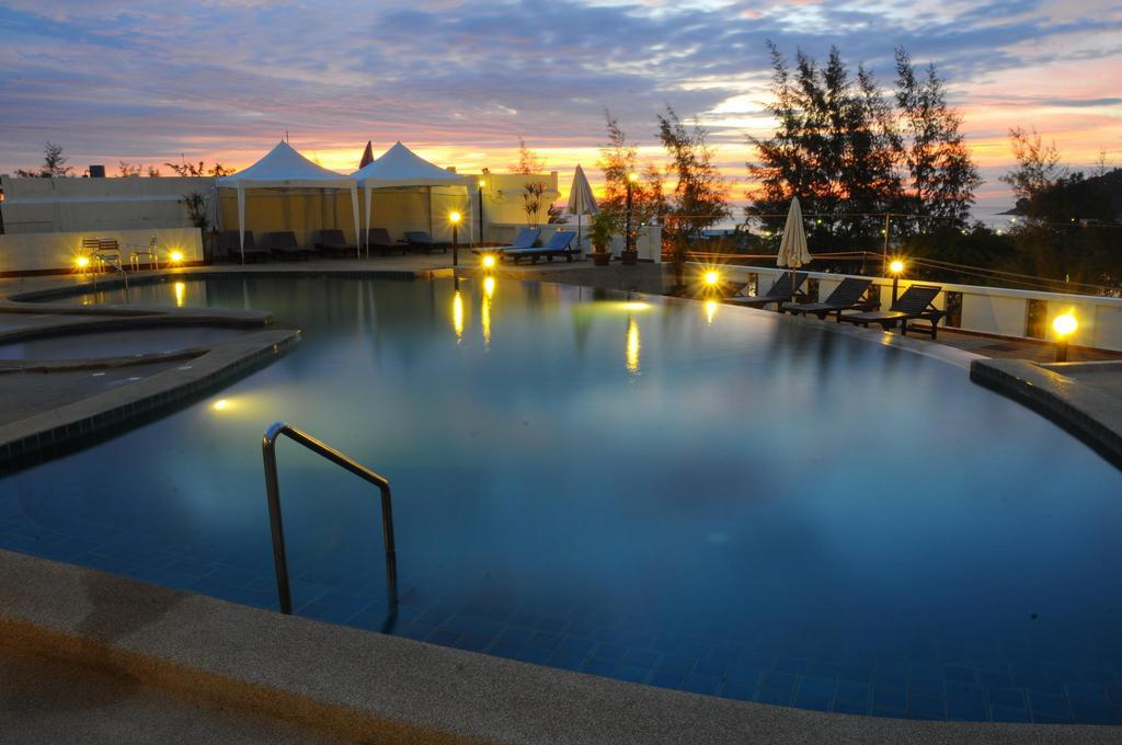 Phuket Heritage Hotel Karon Exterior photo